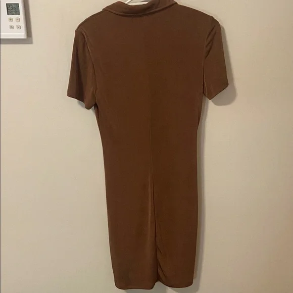 Brown Collared Ruched Dress - Picture 3 of 3